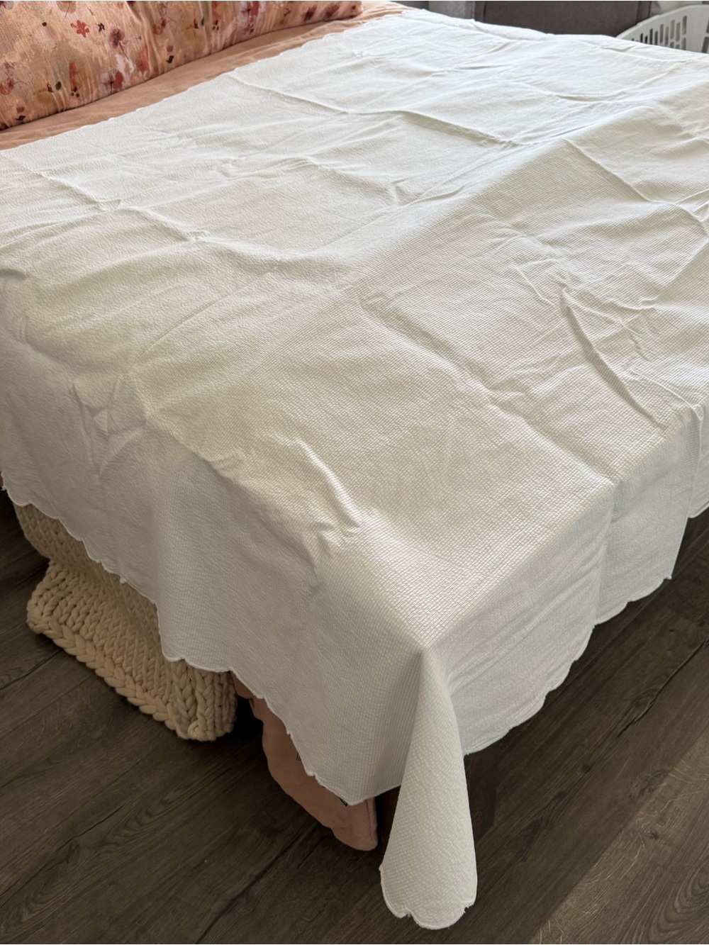 Vintage Ralph Lauren Embossed White Twin Size Sheet Bedspread Scalloped 90s
